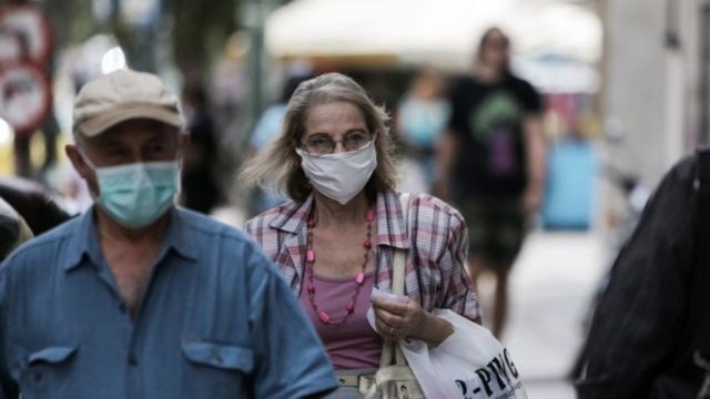 Long COVID: Πόσο πιθανό είναι να εμφανιστεί αφού νοσήσετε με την Όμικρον;