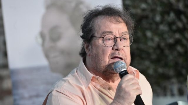 Εντυπωσιακό και υπερπολυτελές το σπίτι του Γιάννη Πάριου στην Αθήνα – Το σαλόνι κάνει τη διαφορά