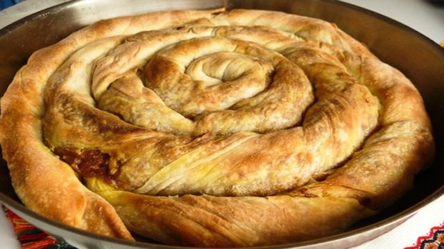 Το τρώγανε οι γονείς σας: Η συνταγή της γιαγιάς για στριφτή τυρόπιτα