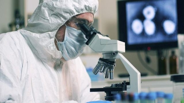 Κορωνοϊός: “Μαύρο” νούμερο και σήμερα – 22.694 νέα κρούσματα