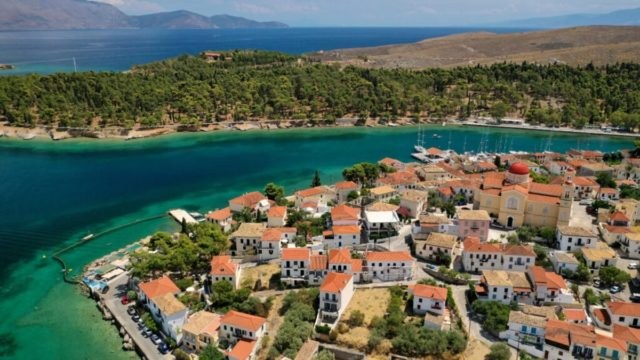 Φύγαμε για τριήμερο: 5 κοντινές αποδράσεις από την Αθήνα με αφορμή την 25η Μαρτίου