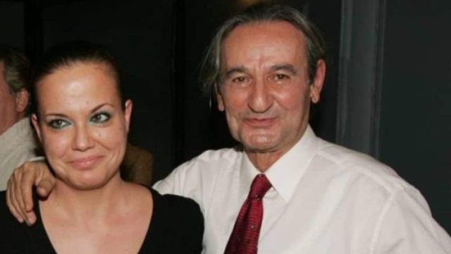 «Αν ήξερε ο πατέρας μου… Έχω βιαστεί από…»: Σοκαριστική αποκάλυψη από την κόρη του Σωτήρη Μουστάκα, Αλεξία