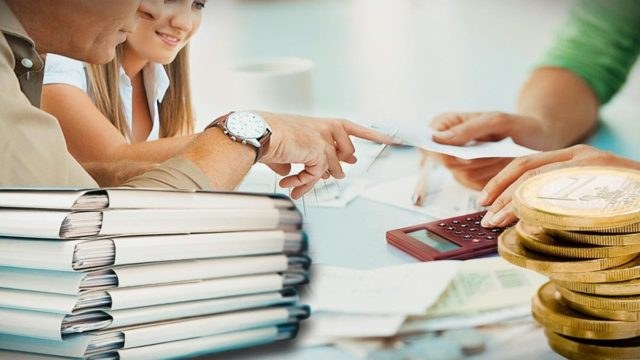 Μεγάλη ανατροπή με τις συντάξεις: Τι αλλάζει στα όρια ηλικίας στο Δημόσιο – Τα 3 σενάρια