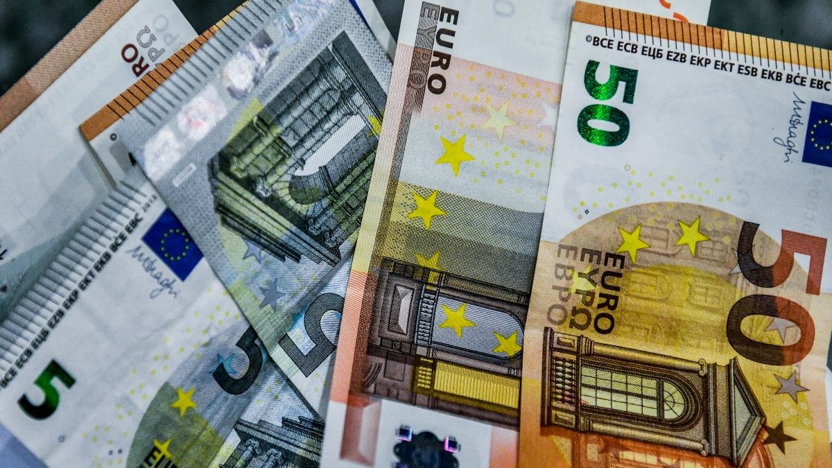 Επίδομα ακρίβειας: Σήμερα η έκτακτη οικονομική ενίσχυση 200 ευρώ – Ποιοι τη δικαιούνται(Video)