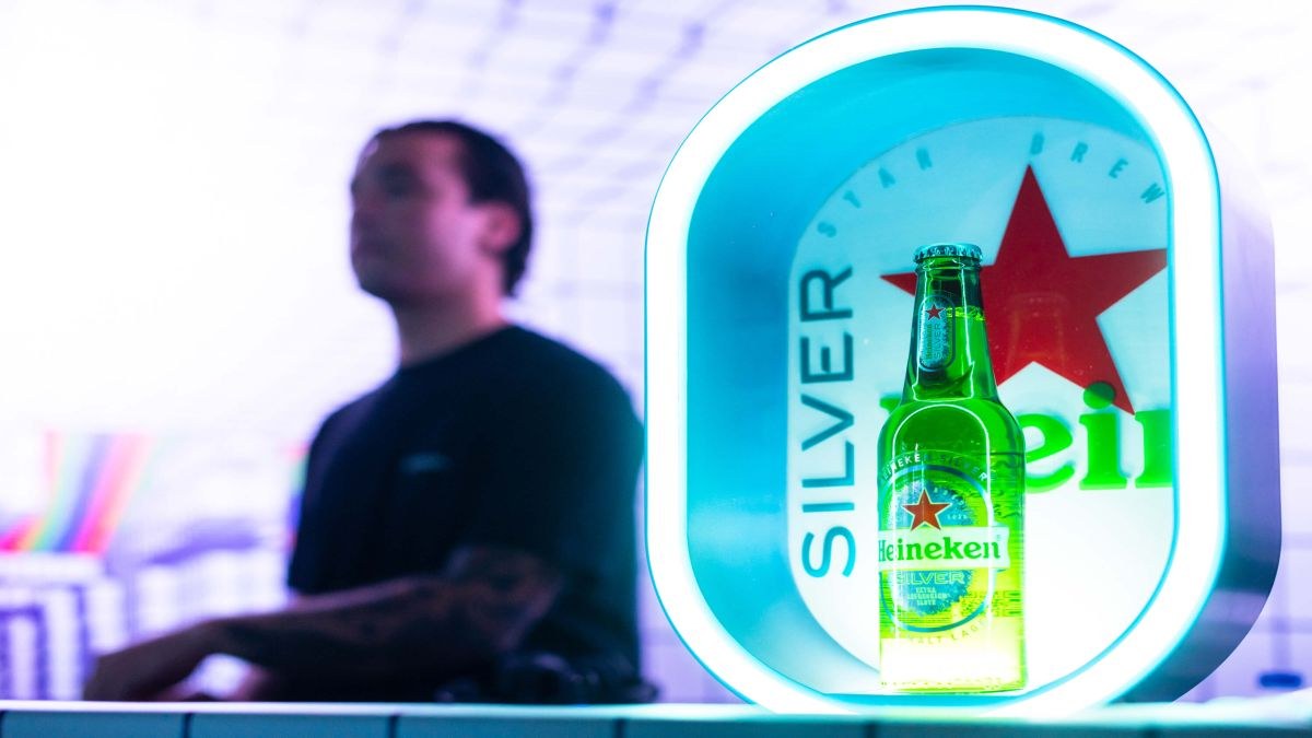 Η νέα Heineken Silver «βγαίνει» από το Metaverse και προσγειώνεται…In Real Life!
