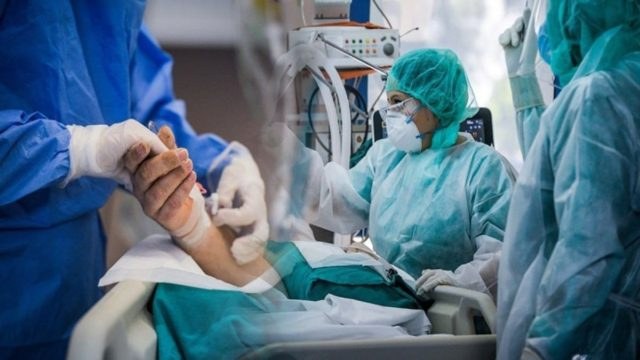 Κορωνοϊός: Εκτινάχθηκαν στους 70 οι θάνατοι σε ένα 24ωρο (5/4) – Σταθερότητα στα κρούσματα και μικρή μείωση στους διασωληνωμένους