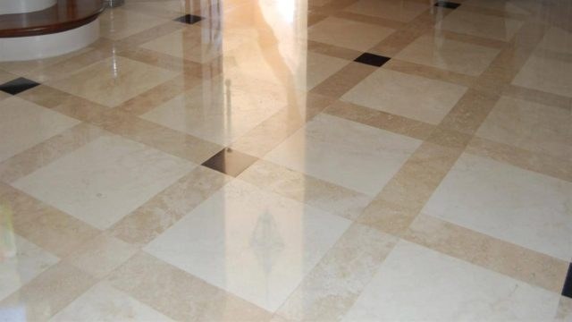 Έτσι θα αφαιρέσετε τις γρατσουνιές από τα μάρμαρα του σπιτιού σας με 4 απλά βήματα