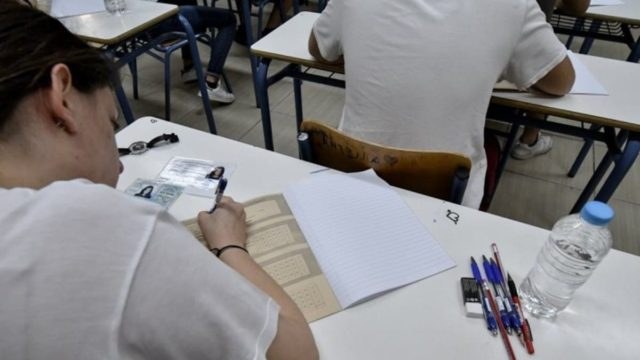 Επίσημο: «Κλείδωσε» η ημερομηνία για τις Πανελλήνιες 2022 – Αναλυτικά το πρόγραμμα και πότε κλείνουν τα σχολεία
