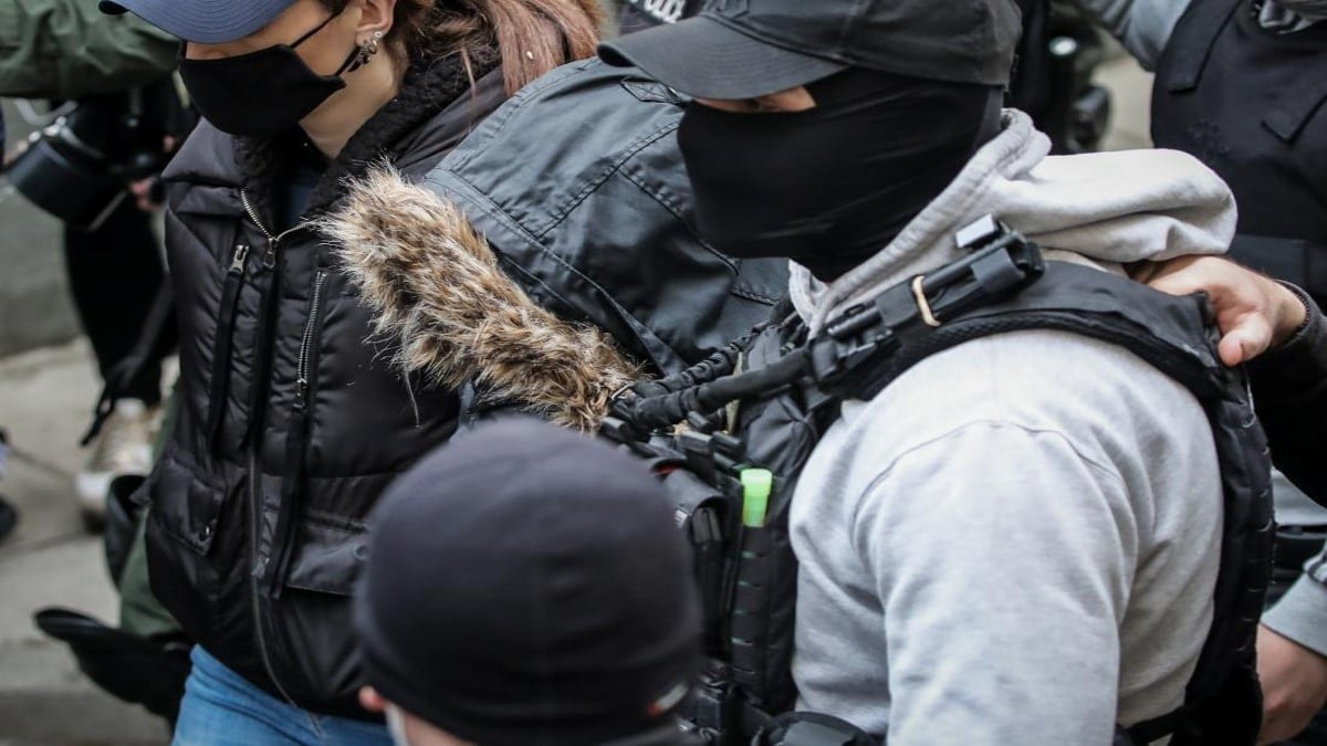 Ρούλα Πισπιρίγκου: Αυτό αναφέρει στο απολογητικό της υπόμνημα – Όσα ισχυρίζεται και τι έγινε έξω από τα δικαστήρια (video)