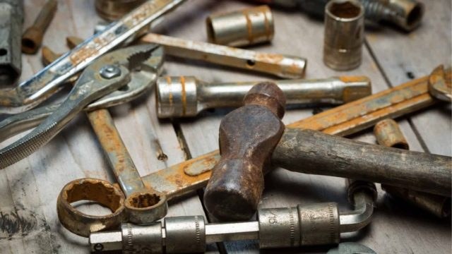Σκουριά στα εργαλεία; Το φυσικό υλικό που την «εξαφανίζει» άμεσα