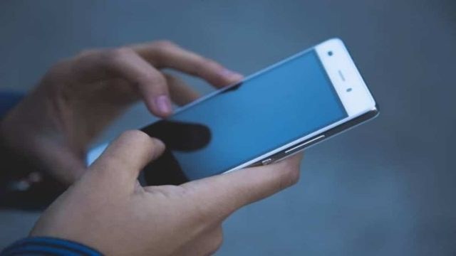 Νέα απάτη στα κινητά όλων: Αν απαντήσετε σ’ αυτό τον αριθμό στο κινητό θα πληρώσετε μέχρι και 40.000 ευρώ!