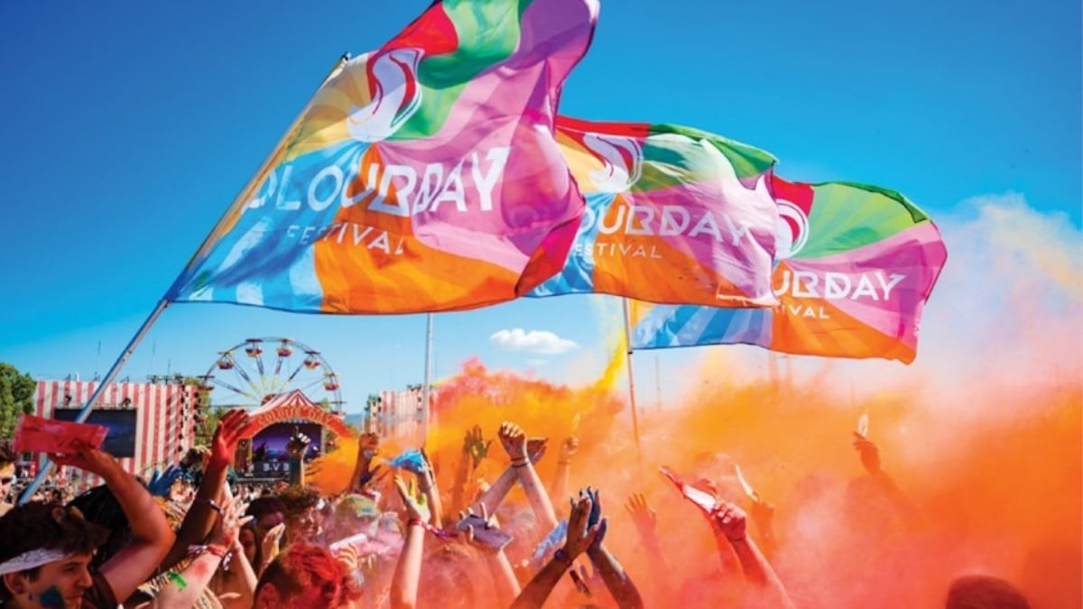 Στροβιλίσου στη μουσική και τα χρώματα του Colour Day Festival