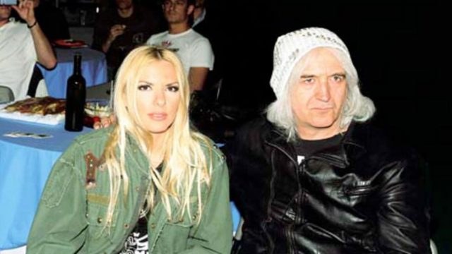 «Με πήρε τηλέφωνο ο Καρβέλας και μου είπε…» – Αποκάλυψη της Αννίτας Πάνια για το γάμο τους