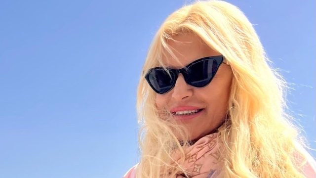Εντυπωσιακός και λαμπερός με αρχαιοελληνικές λεπτομέρειες – Αυτός είναι ο χώρος που στεγάζει την επιχείρησή της η Μαρίνα Πατούλη