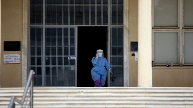 Κορωνοϊός: 4.026 νέα κρούσματα – 9 θάνατοι