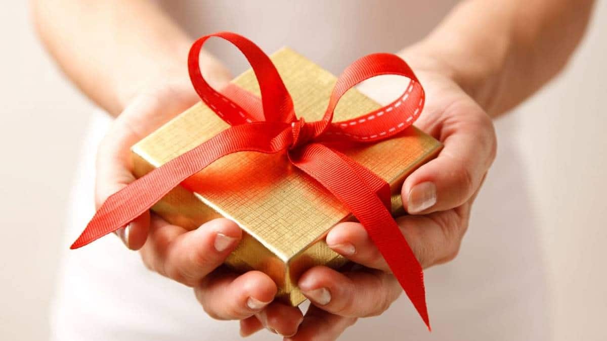 Ποιοι γιορτάζουν σήμερα, Δευτέρα 27 Ιουνίου, σύμφωνα με το εορτολόγιο;