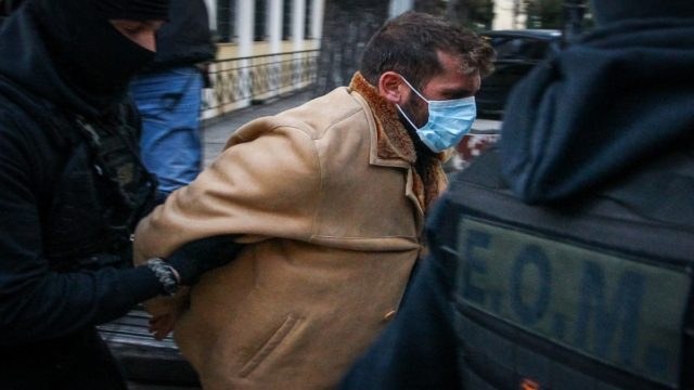 Aμετανόητος ο προπονητής ιστιοπλοΐας – Σάλος με τις προκλητικές του δηλώσεις: «Βιαστής ποτέ, αθεράπευτα ρομαντικός – Βγες έξω υπερήφανος πατέρα» (video)