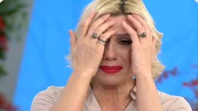 Η άγνωστη τραγωδία της Κατερίνας Καραβάτου: «Δεν το έχω πει σε κανέναν μέχρι σήμερα, αλλά έχω δεχτεί…» (Video)