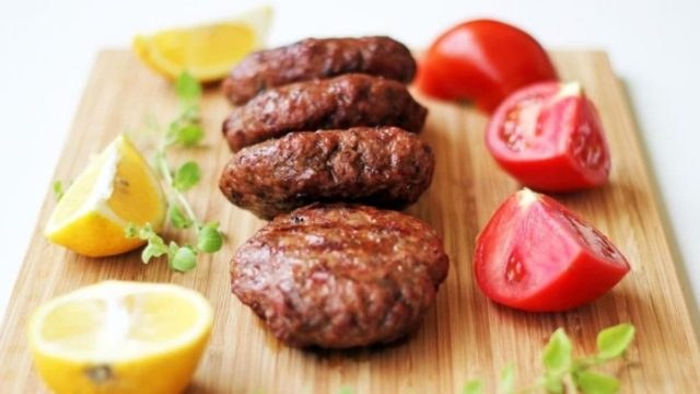 Ο απόλυτος κανόνας που πρέπει πάντα να ακολουθείς όταν ψήνεις μπιφτέκια!