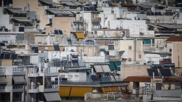 Νέος αδιανόητος θάνατος νεαρής κοπέλας – Τραγωδία στο Παγκράτι: 20χρονη έπεσε από το μπαλκόνι και σκοτώθηκε