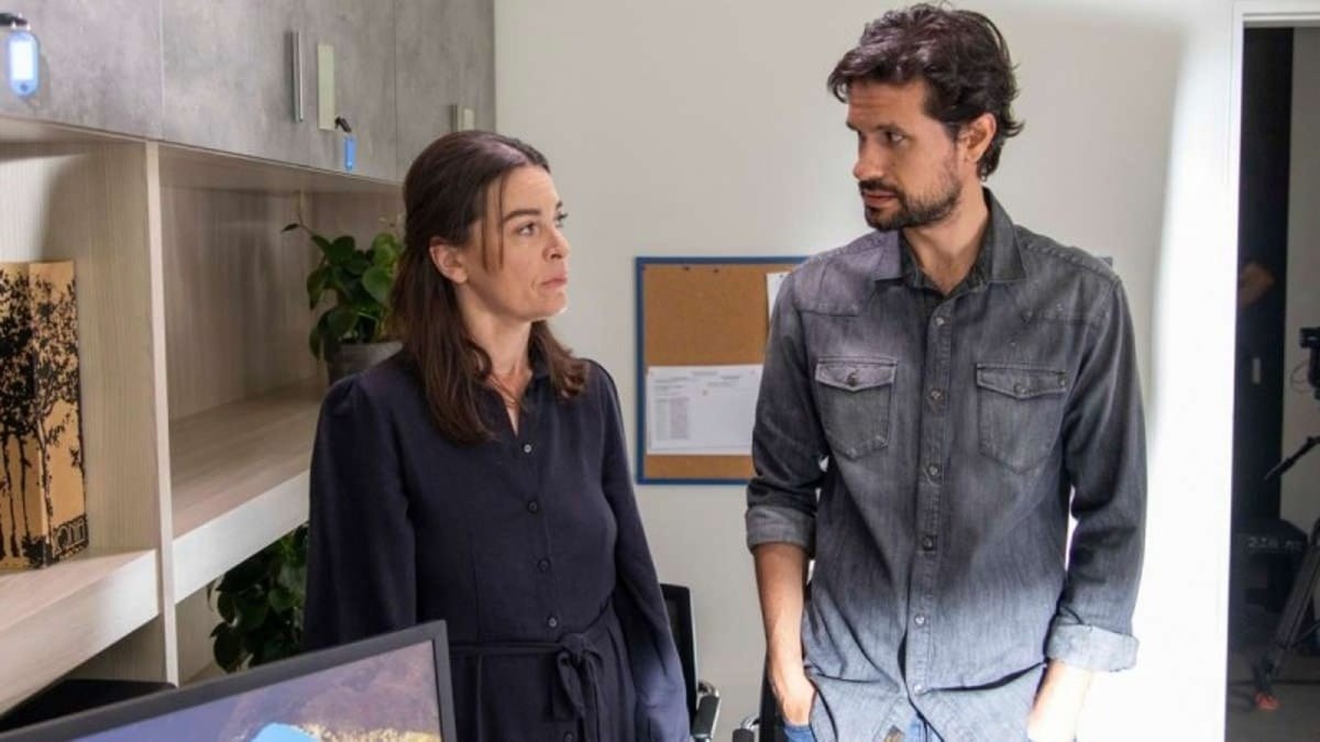 Σασμός 22/6: Άγριος καυγάς ξεσπά στη σειρά – Η Μαρίνα ανακαλύπτει το μεγάλο μυστικό του Αστέρη! (video)