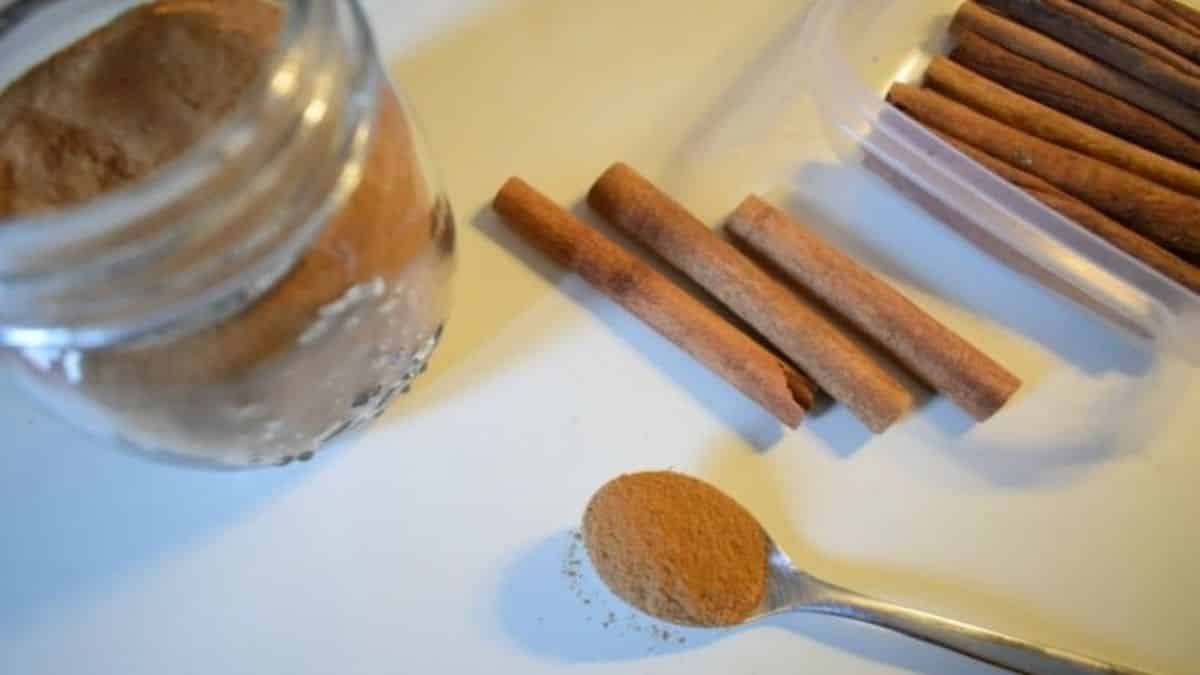 Κάθε πρωί έπινε αυτό το θαυματουργό ρόφημα με κανέλα! Αν μάθετε τι συνέβη θα το κάνετε κι εσείς!