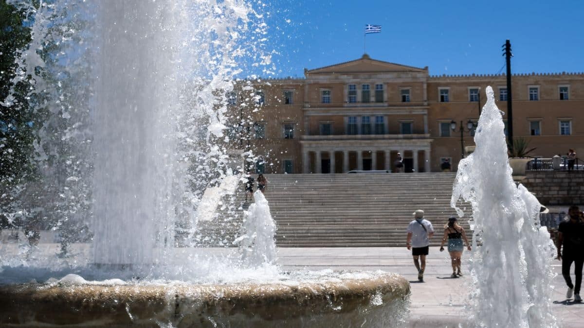 ΕΜΥ – Έκτακτο δελτίο επιδείνωσης: Καύσωνας από την Ευρώπη και την Αφρική χτυπά την Ελλάδα