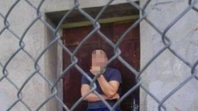Λέσβος: «Την εκβίαζε», λέει η μητέρα της 14χρονης που βίασε ο αστυνομικός