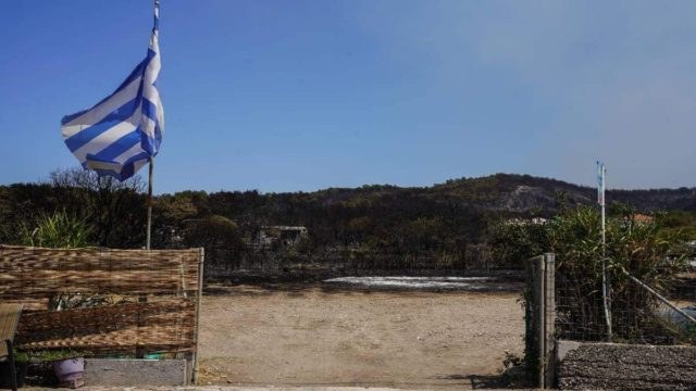 Φωτιά στη Λέσβο: Κανένα ενεργό μέτωπο – Επιστρέφουν στα σπίτια τους οι κάτοικοι