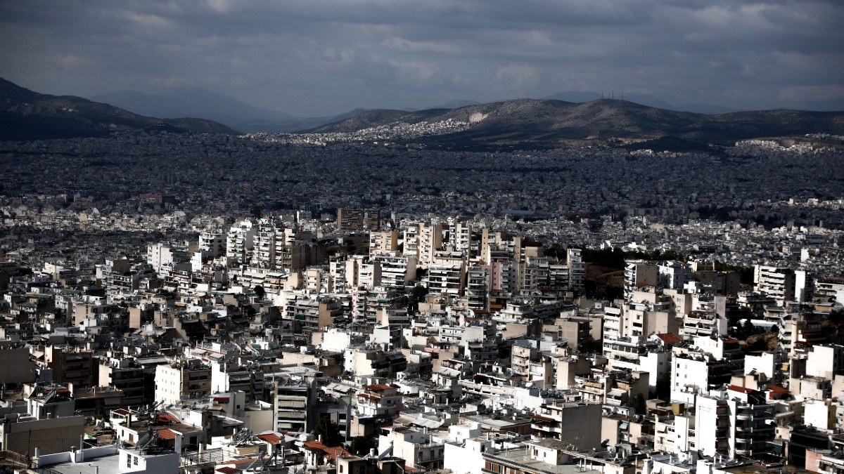Σε αδιέξοδο οι φοιτητές: «Φωτιά» τα ενοίκια και έλλειψη σπιτιών για τις σπουδές τους!