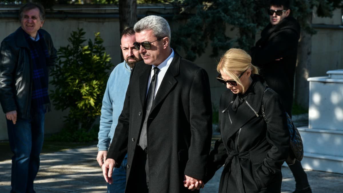 Θρηνούσε τον χαμό του η Κρίστη Τσολακάκη και μαζί όλη η Ελλάδα: Αυτός ήταν ο διάσημος πεθερός του Νίκου Χατζηνικολάου (photo)