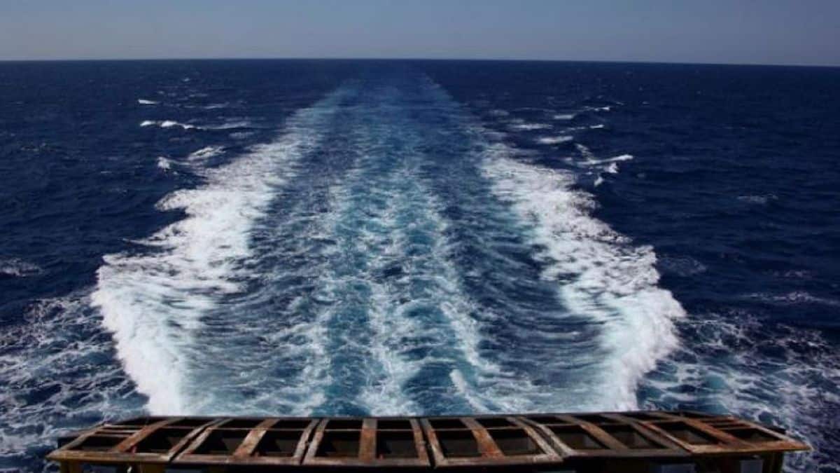 Θρίλερ εν πλω: Πλοίο παρουσίασε μηχανική βλάβη ανοιχτά της Κρήτης – Ταλαιπωρία για τους επιβάτες