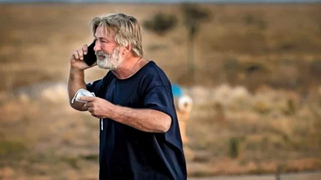 Το FBI «αδειάζει» τον Άλεκ Μπάλντουιν: «Εσύ τράβηξες τη σκανδάλη»