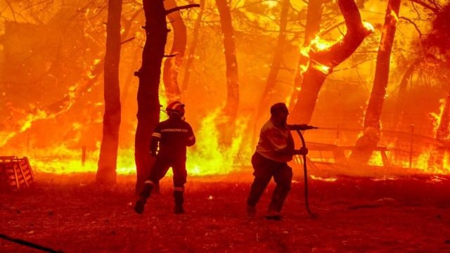 Λέσβος: Συνελήφθη 10χρονος για εμπρησμούς! «Μου αρέσει να βλέπω τους πυροσβέστες να σβήνουν φωτιές» (Video)