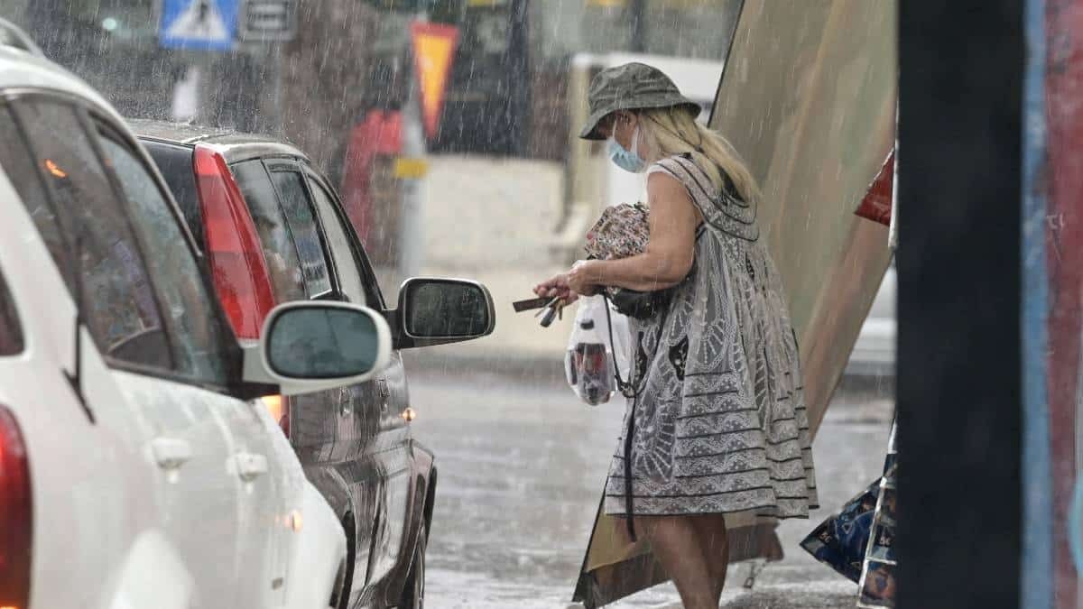 Καιρός – Meteo: Αλλαγή σκηνικού με βροχές και καταιγίδες – Δείτε τον χάρτη με τις περιοχές υψηλού κινδύνου