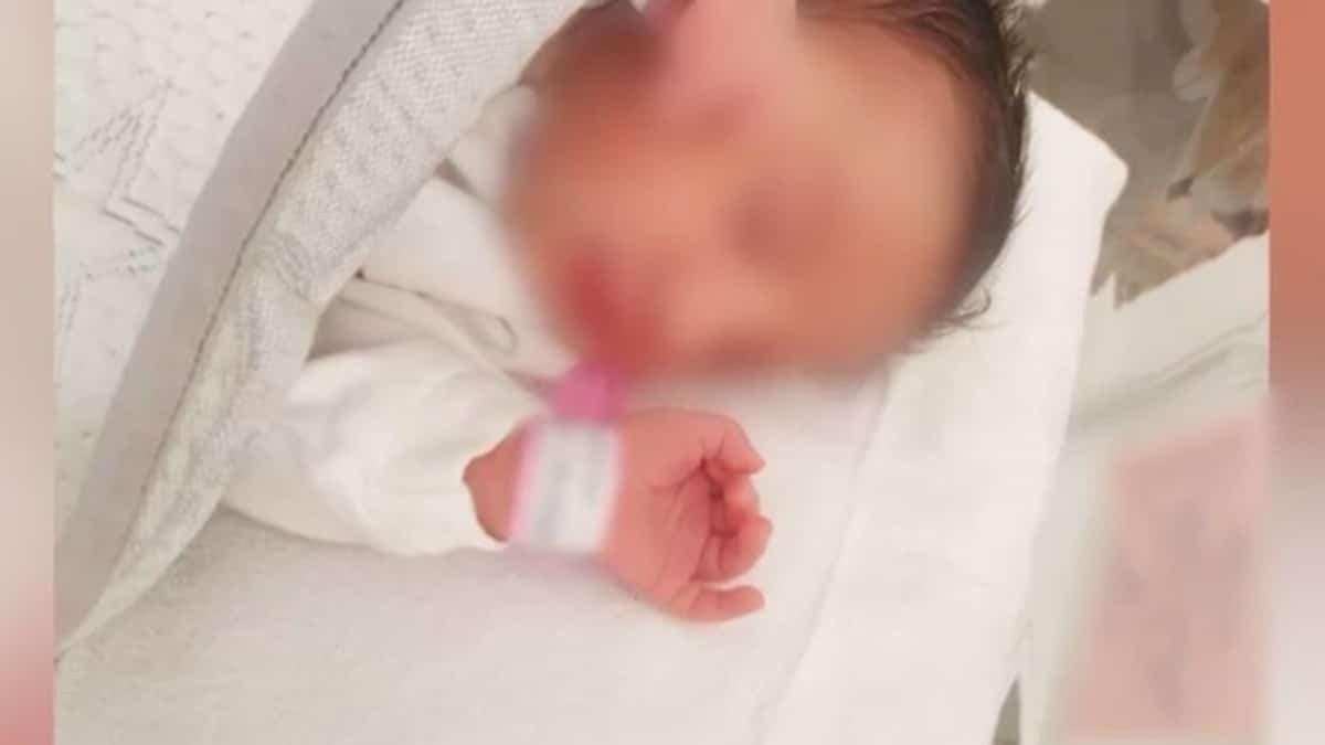 Τραγικό περιστατικό στη Λάρισα: Μπέρδεψαν τα μωρά σε μαιευτήριο – Σαστισμένο το ζευγάρι που του έδωσαν λάθος… παιδί (video)