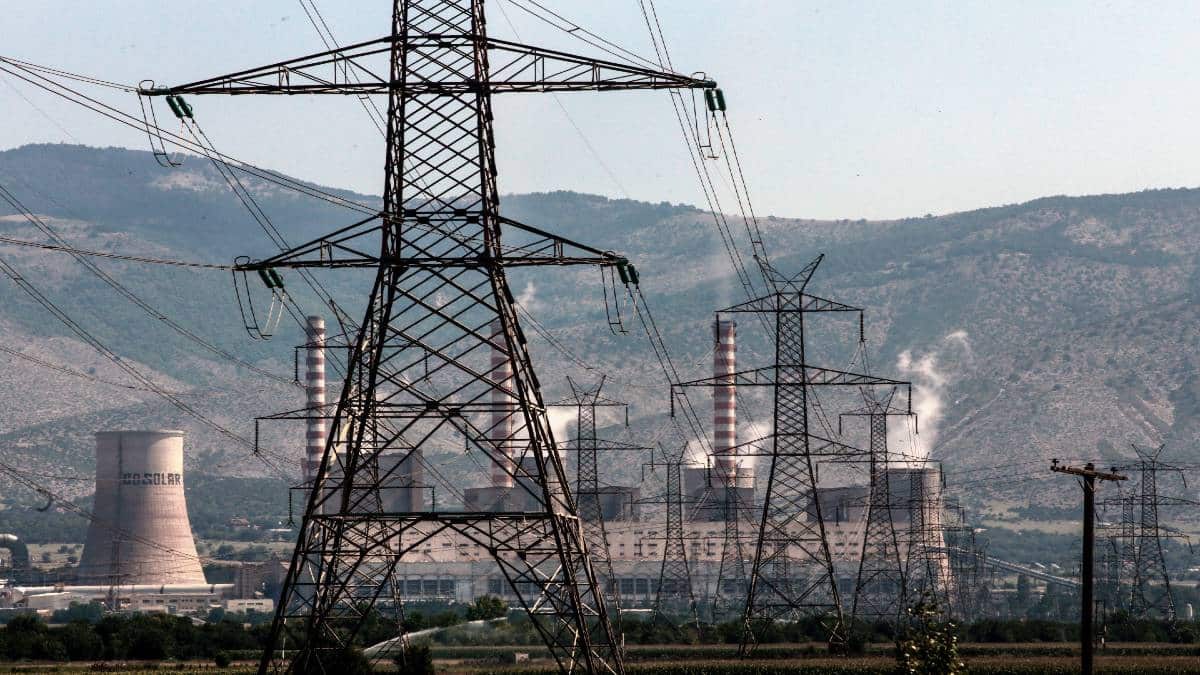 «Τσουρουφλίζουν» οι τιμές του ρεύματος – Ρεκόρ αύξησης σε όλη την Ευρώπη