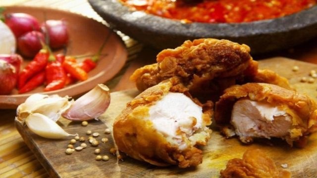 «Απογείωση» για το κοτόπουλο: Πώς το σκόρδο θα κάνει τη μεγάλη διαφορά στην κουζίνα – Η συνταγή που θα λατρέψετε!