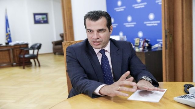 Θάνος Πλέυρης: «Βούληση της κυβέρνησης είναι να προχωρήσουμε σιγά-σιγά στην κανονικότητα» – Αποκαλύψεις για το πως θα λειτουργήσουν τα σχολεία (Video)