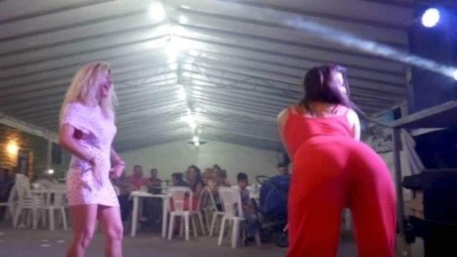 «Πλάνταξαν» και τα πανέρια: «Κολασμένο» τσιφτετέλι αιθέριων υπάρξεων «αναστάτωσε» το πανηγύρι!