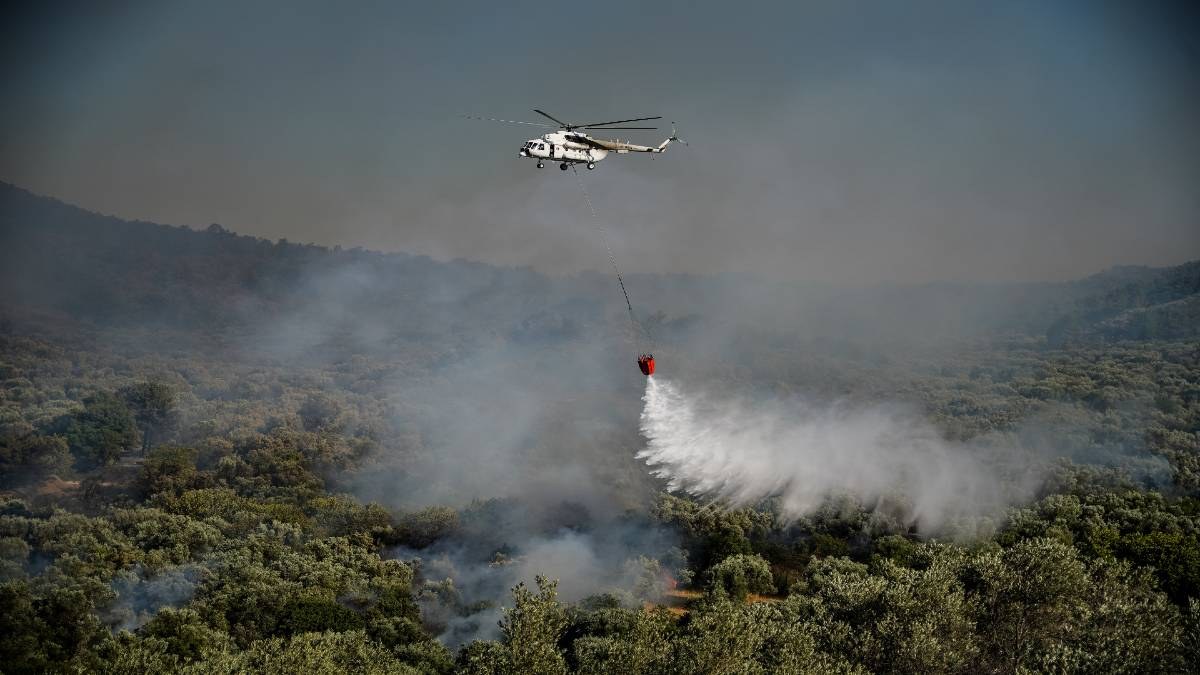 Συναγερμός στην Κρήτη: Μεγάλη φωτιά στα Δελιανά