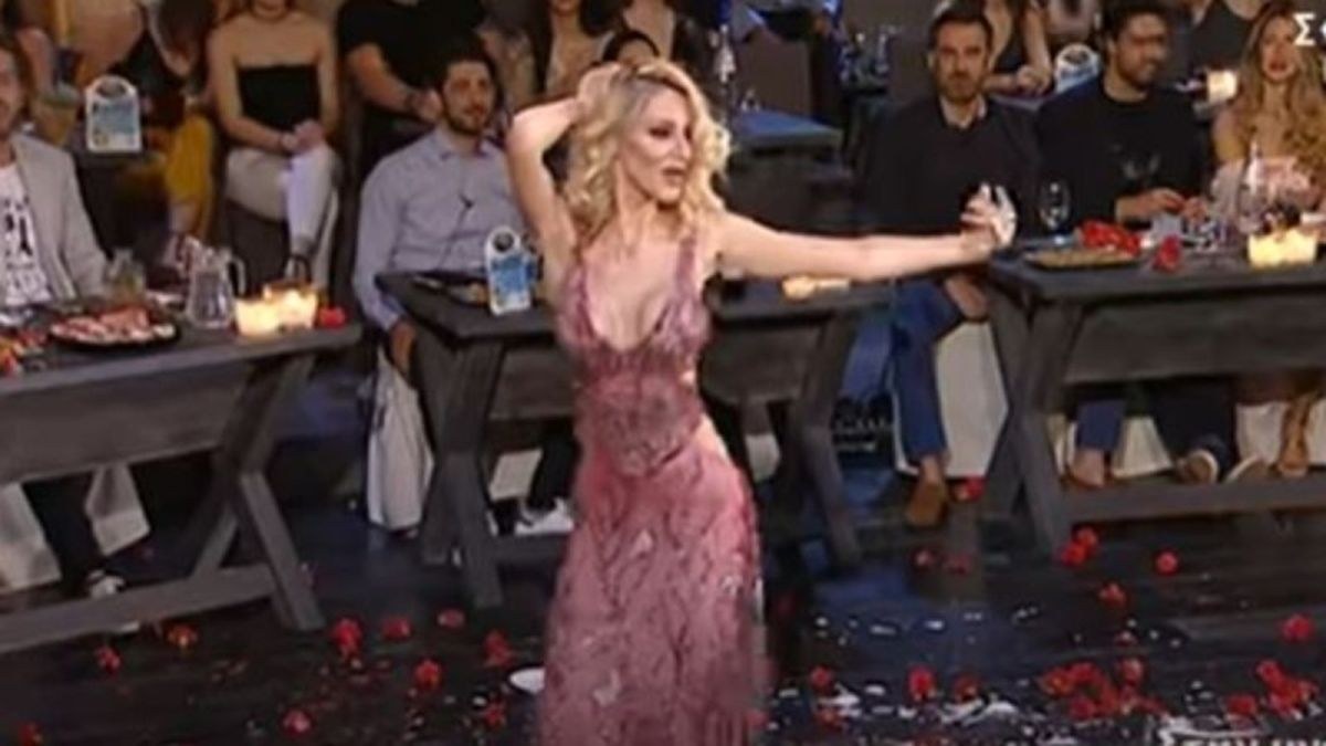 Ξανθιά καλλονή “ζάλισε” τους τηλεθεατές του ΣΚΑΙ με το τσιφτετέλι της – Θα σας αφήσει άφωνους