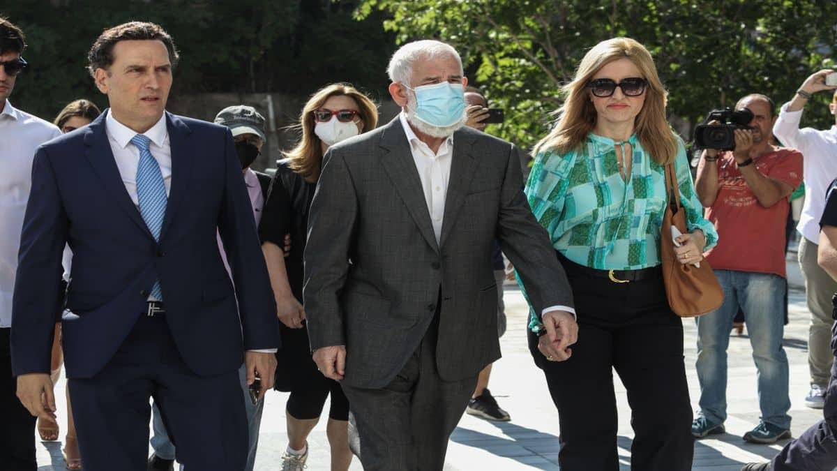 Διακόπηκε η δίκη του Πέτρου Φιλιππίδη – Κατέρρευσε η Ελπίδα Νίνου