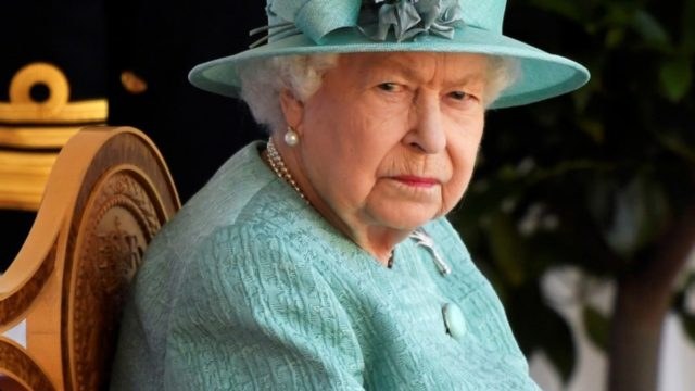 Πέθανε η Βασίλισσα Ελισάβετ – Ήταν η μακροβιότερη μονάρχης στην ιστορία του Ηνωμένου Βασιλείου