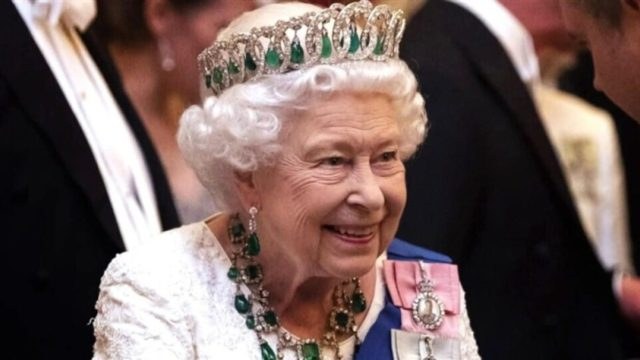 Βασίλισσα Ελισάβετ: Αποκαλύφθηκε η αιτία του θανάτου της – Στη δημοσιότητα το πιστοποιητικό