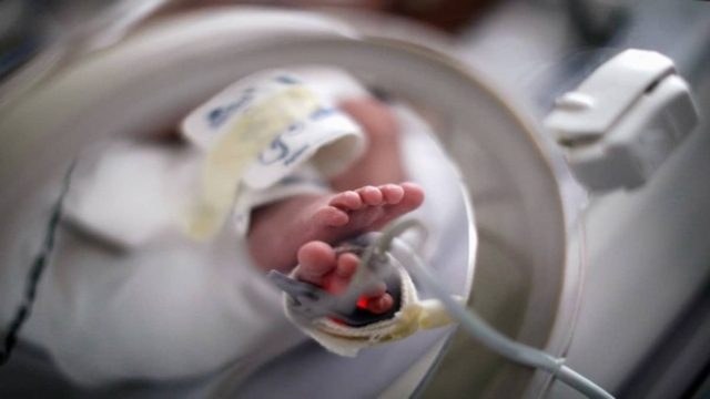 Μυστήριο στην Πάτρα: Τι έδειξε η ιατροδικαστική εξέταση για τον ξαφνικό θάνατο του 2χρονου κοριτσιού (video)