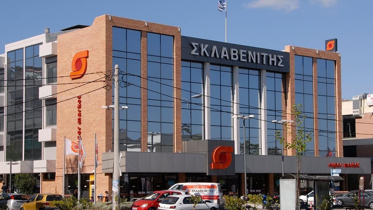 «Φράζουν» από κόσμο τα καταστήματα του Σκλαβενίτη: Η ανακοίνωση της εταιρείας που έφερε αναστάτωση