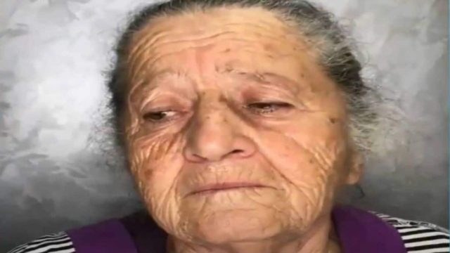 70χρονη γιαγιά πήγε στο κομμωτήριο μετά από χρόνια – Η αλλαγή της προκαλεί σοκ