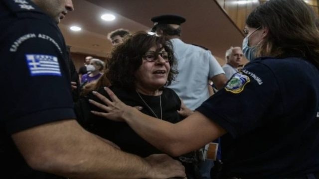 Δίκη Χρυσής Αυγής: Ξέσπασε η Μάγδα Φύσσα – «Για τους στίχους τελικά τον σκοτώσατε; Ποιον δικάζετε τον Παύλο ή τον μάρτυρα;» (Video)