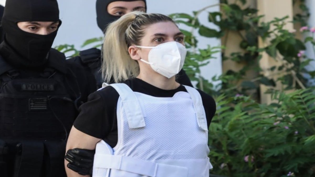 Νεκρά παιιδά στην Πάτρα: Απολογείται για τις δολοφονίες Ίριδας και Μαλένας η Ρούλα Πισπιρίγκου – Η στάση που αναμένεται να κρατήσει (Video)